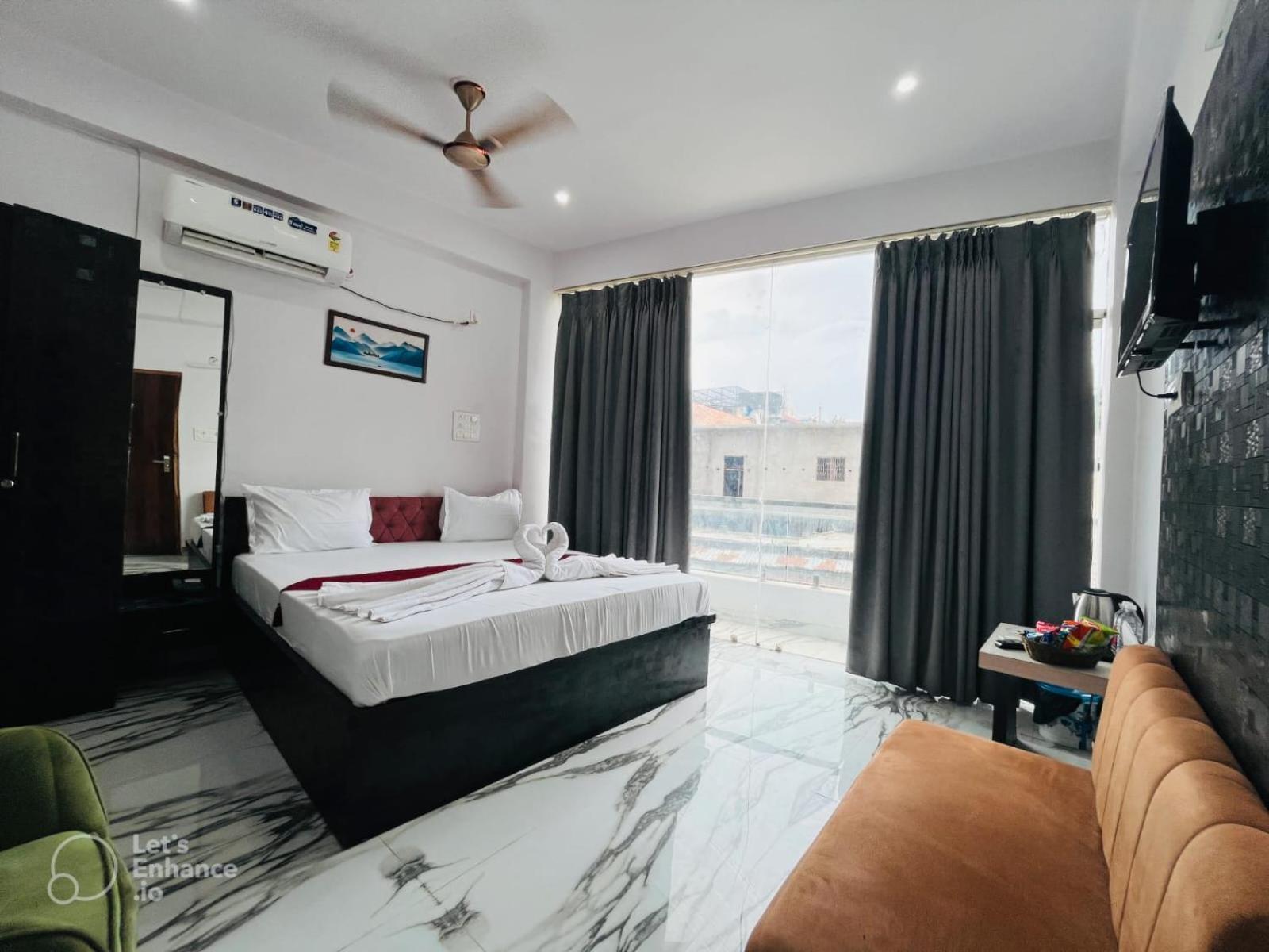Hotel Vinayak Plaza Varanasi Dış mekan fotoğraf